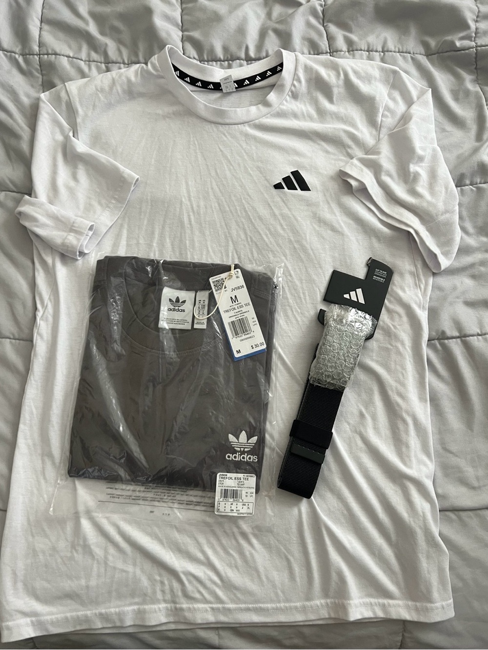 Adidas Men's t-shirt and belt bundle